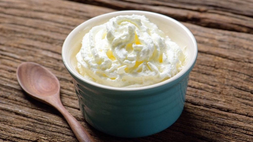 Heavy cream là gì? Cách phân biệt heavy cream và whipping cream