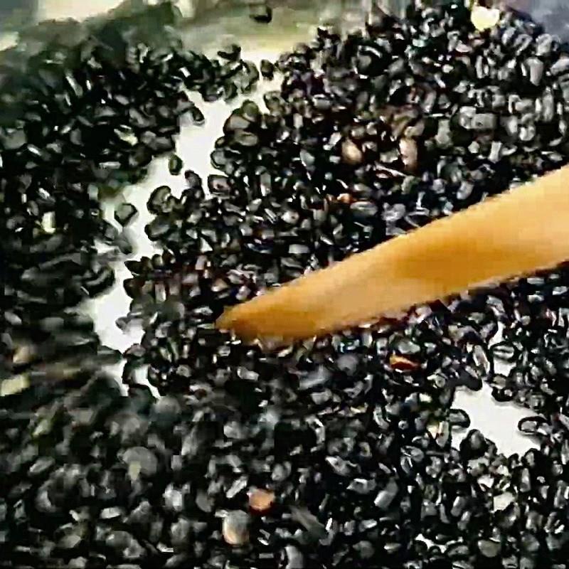Bước 2 Hầm đậu đen Chè đậu đen bột khoai nước cốt dừa