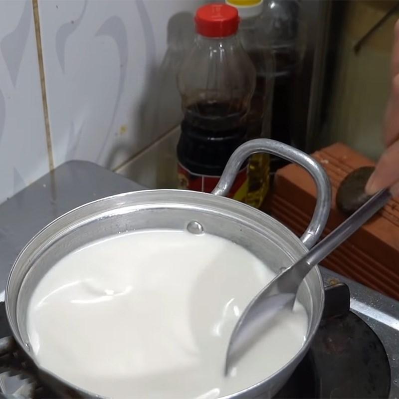 Bước 4 Làm nước cốt dừa ăn chè Chè đậu trắng bằng nồi cơm điện