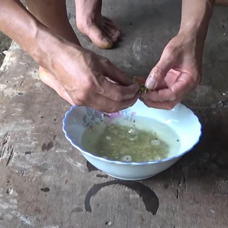 Bước 1 Sơ chế nguyên liệu Chè dừa nước đậu xanh khoai lang
