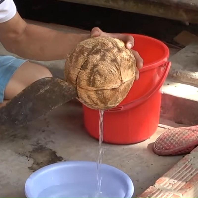 Bước 2 Lọc nước cốt dừa Chè dừa nước đậu xanh khoai lang