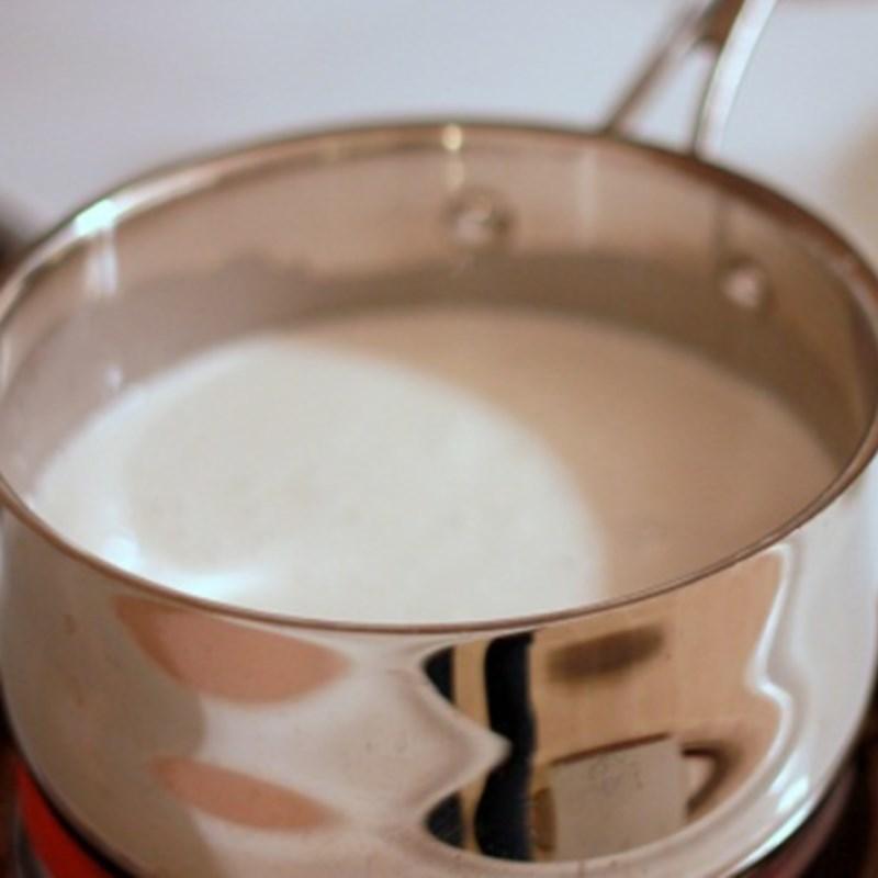 Bước 3 Làm nước cốt dừa Chè khoai dẻo