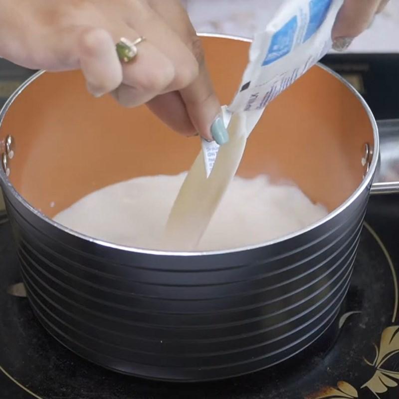 Bước 2 Nấu hỗn hợp sữa Chè khúc bạch keto