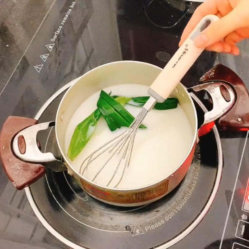 Bước 7 Nấu nước cốt dừa ăn chè Chè khúc bạch con heo nước cốt dừa