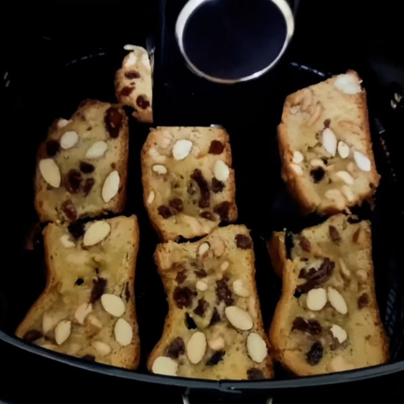 Bước 4 Tạo hình và nướng bánh Bánh biscotti bằng nồi chiên không dầu