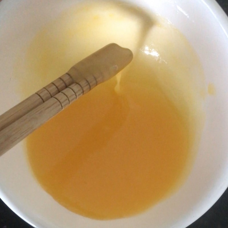 Bước 5 Làm oi dầu trứng Bánh bông lan chà bông phô mai oi dầu trứng