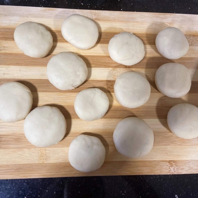 Bước 3 Nhồi lối nhập bánh Bánh bột mì chiên nhân đường