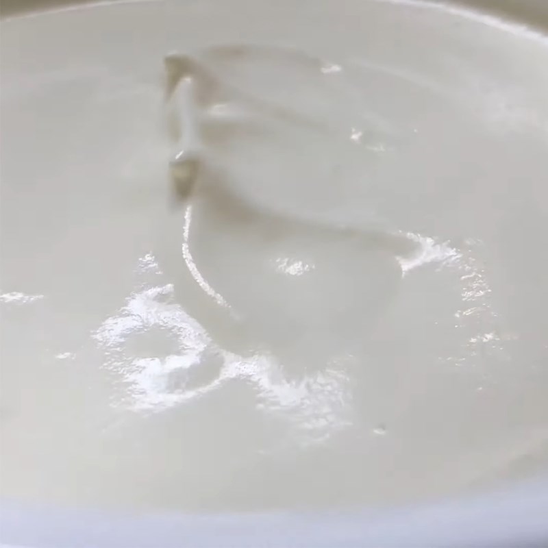 Bước 3 Đánh bông whipping cream Kem bơ sầu riêng
