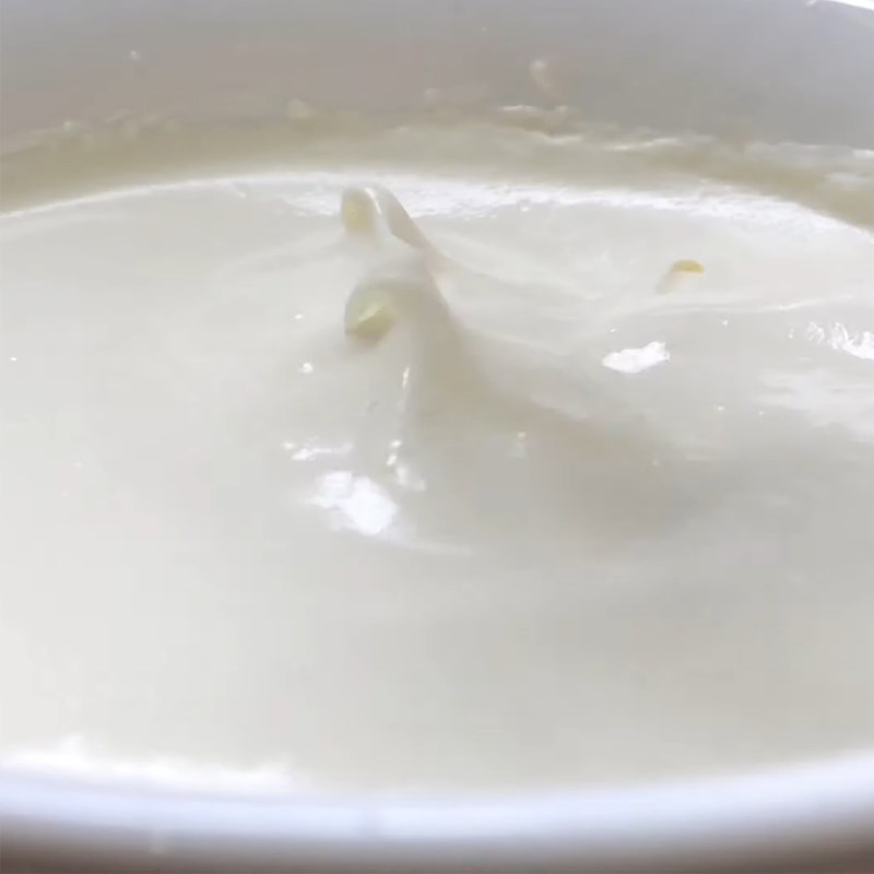 Bước 3 Đánh bông whipping cream Kem bơ sầu riêng