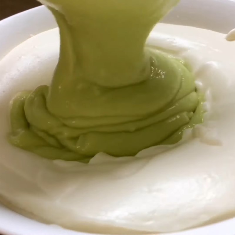 Bước 4 Trộn bơ sầu riêng với whipping cream Kem bơ sầu riêng