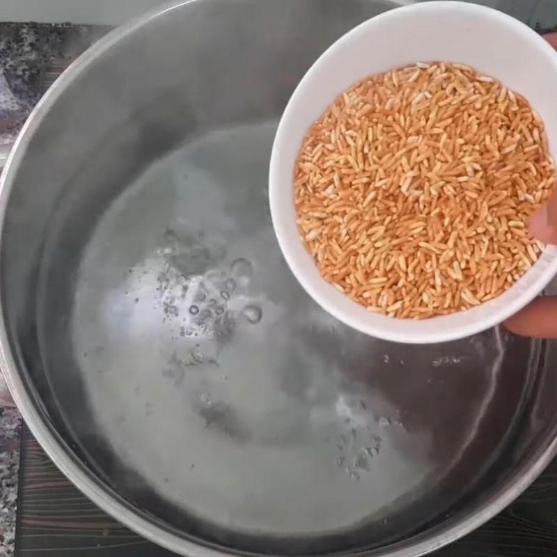 Bước 3 Nấu và xay gạo Trà sữa gạo rang