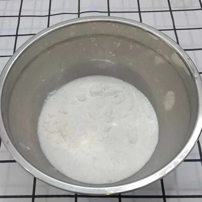 Bước 1 Đánh hỗn hợp bột sữa siro Kem bạc hà