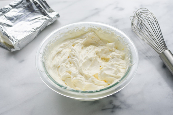 Cách làm kem cheese mặn