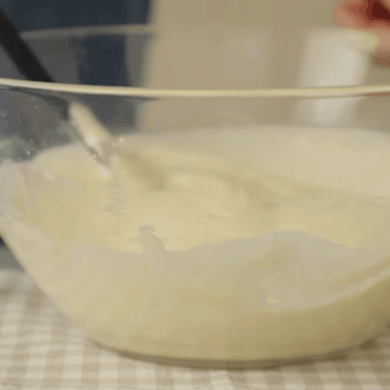 Bước 5 Trộn bột bánh với bơ Bánh bông lan cupcake Đài Loan Custard