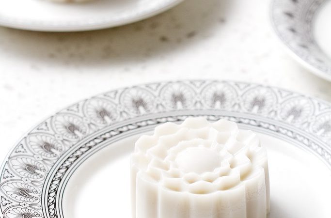 Hướng dẫn cách làm bánh Trung Thu rau câu nhân xoài siêu nhanh, lạ miệng 08 / 2025