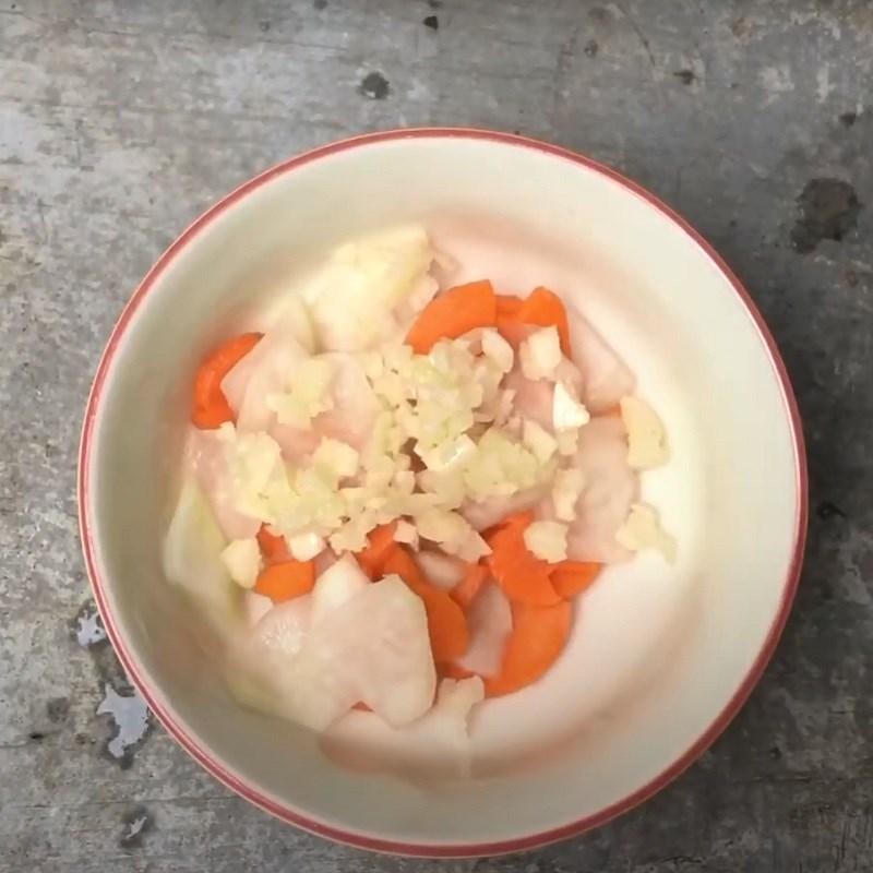 Bước 2 Muối chua su hào và cà rốt Nước chấm bánh gối su hào cà rốt
