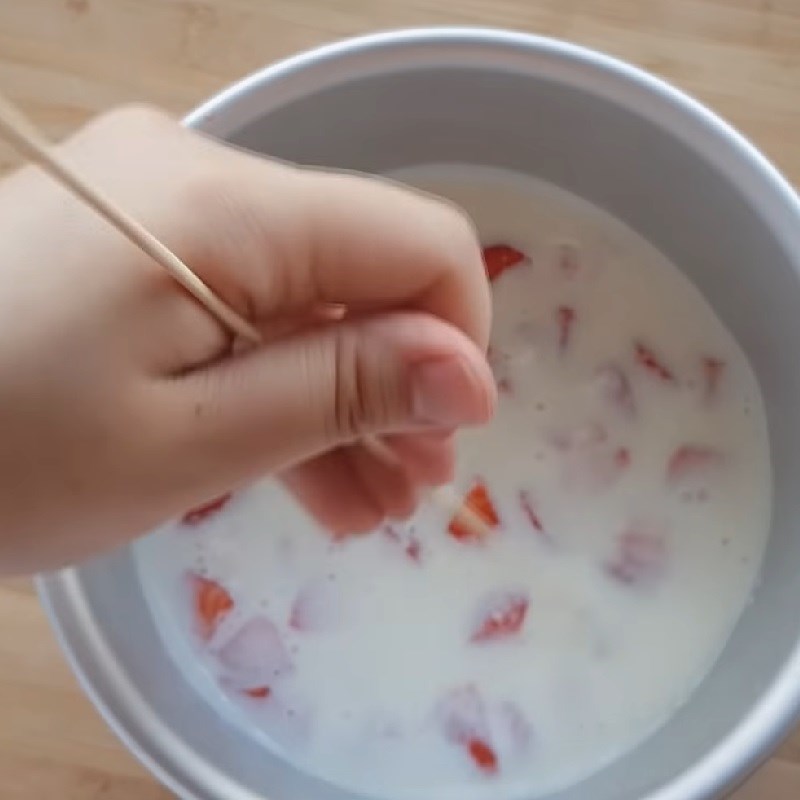 Bước 3 Nấu thạch sữa chua bánh thạch dâu tây sữa chua
