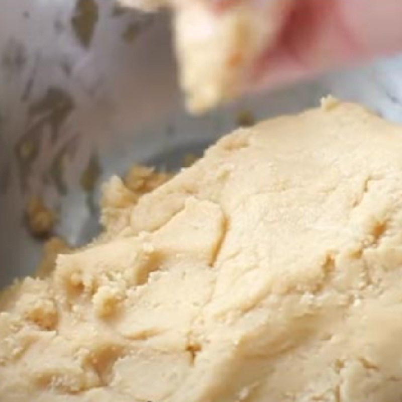 Bước 1 Trộn bột bánh Bánh trung thu nướng bằng nồi chiên không dầu