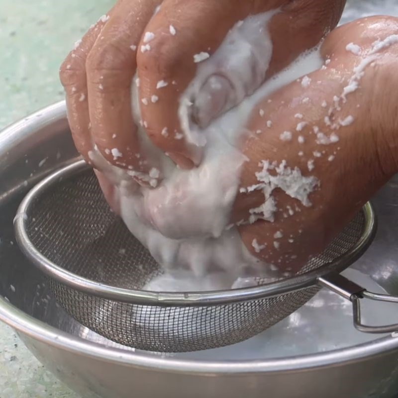 Bước 1 Sơ chế những vật liệu Bánh canh ghẹ nước cốt dừa