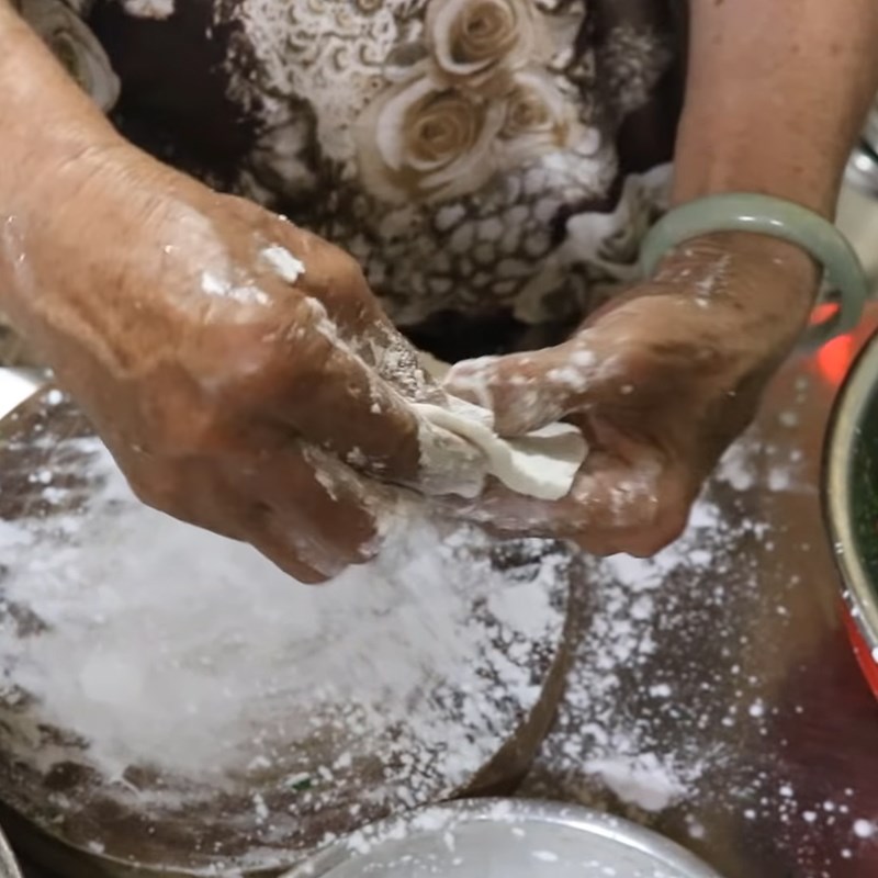 Bước 5 Se bột Bánh hẹ của người Hoa