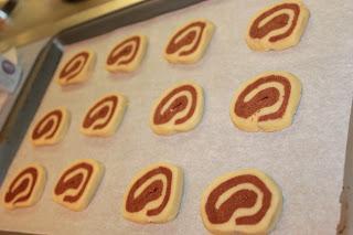 Cách làm Bánh quy vòng xoáy (Pinwheel Cookies)