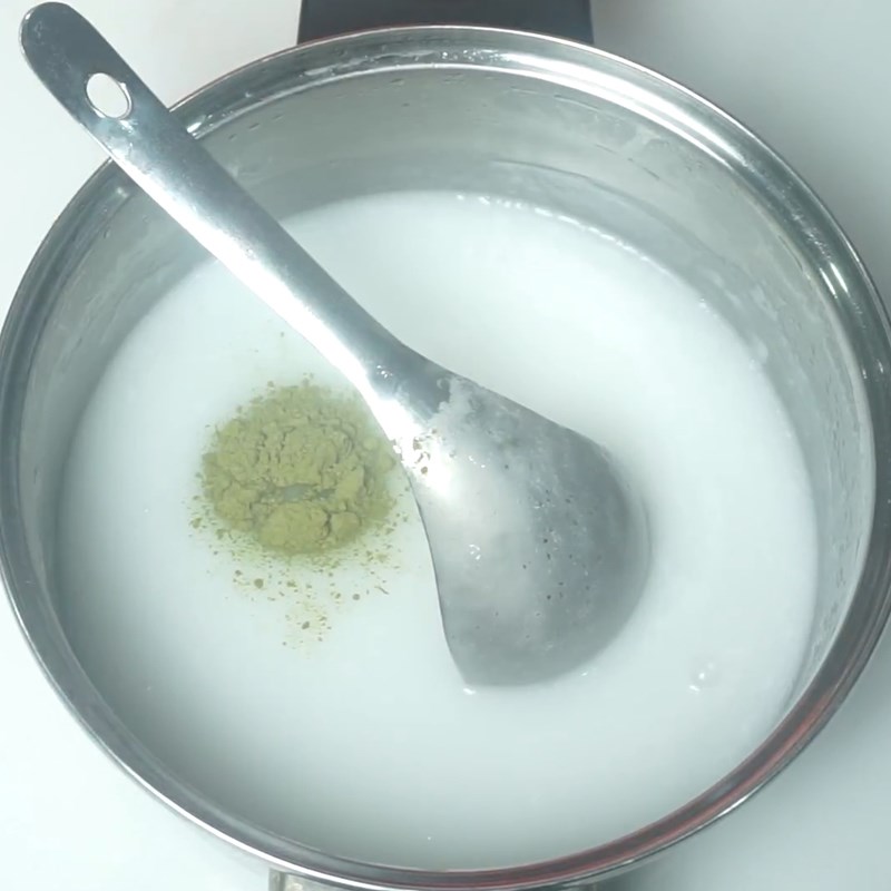 Bước 2 Làm thạch trà xanh Bánh Trung Thu rau câu trà xanh nước cốt dừa