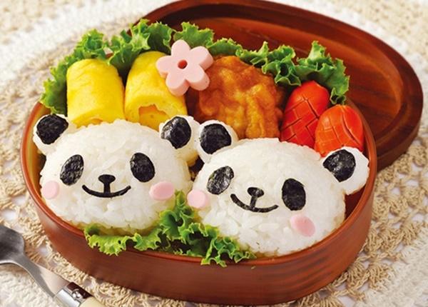Hộp cơm Bento đáng yêu hình con gấu cho các bé mang đi học 
