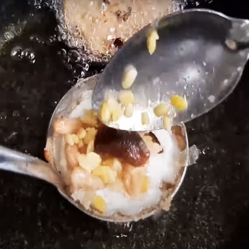 Bước 4 Đổ bánh Bánh cống chay