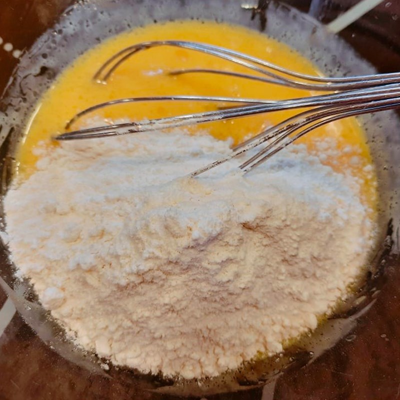 Bước 3 Trộn bột làm bánh Bánh bông lan cam caramel
