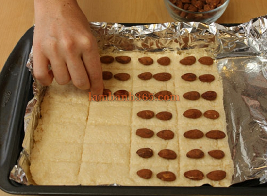Cách làm kẹo dừa hạnh nhân phủ socola quyến rũ