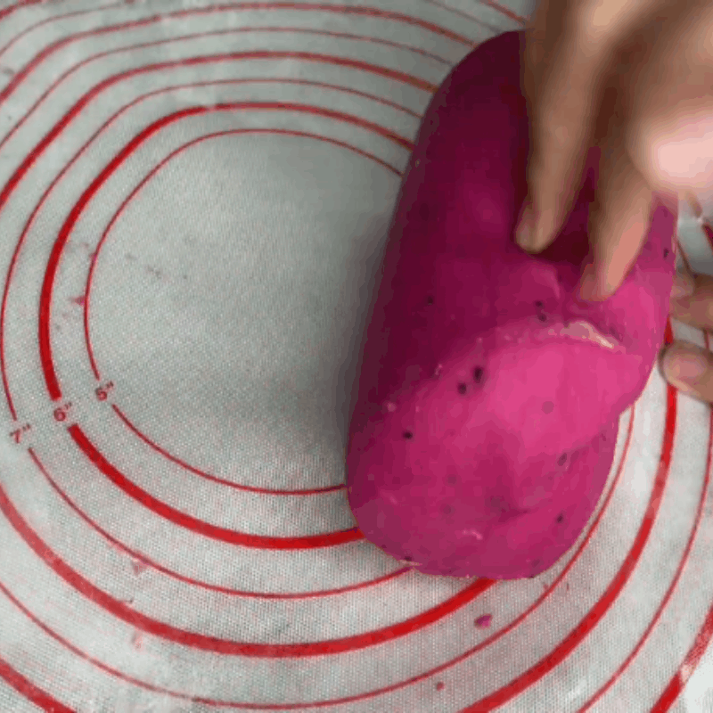 Bước 5 Nhào bột và chia bột Bánh bao thanh long