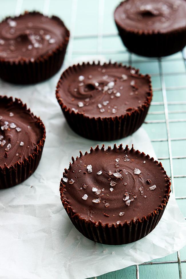 Cách làm kẹo chocolate nhân caramel bằng cách mở tủ lạnh 3 lần - Ảnh 9.
