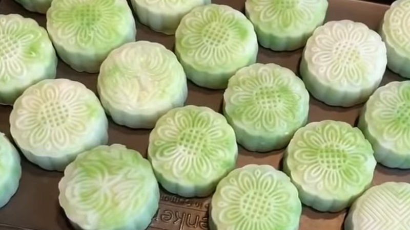 Hướng dẫn cách làm bánh trung thu dẻo nhân sữa dừa chuẩn vị nhà hàng 07 / 2025