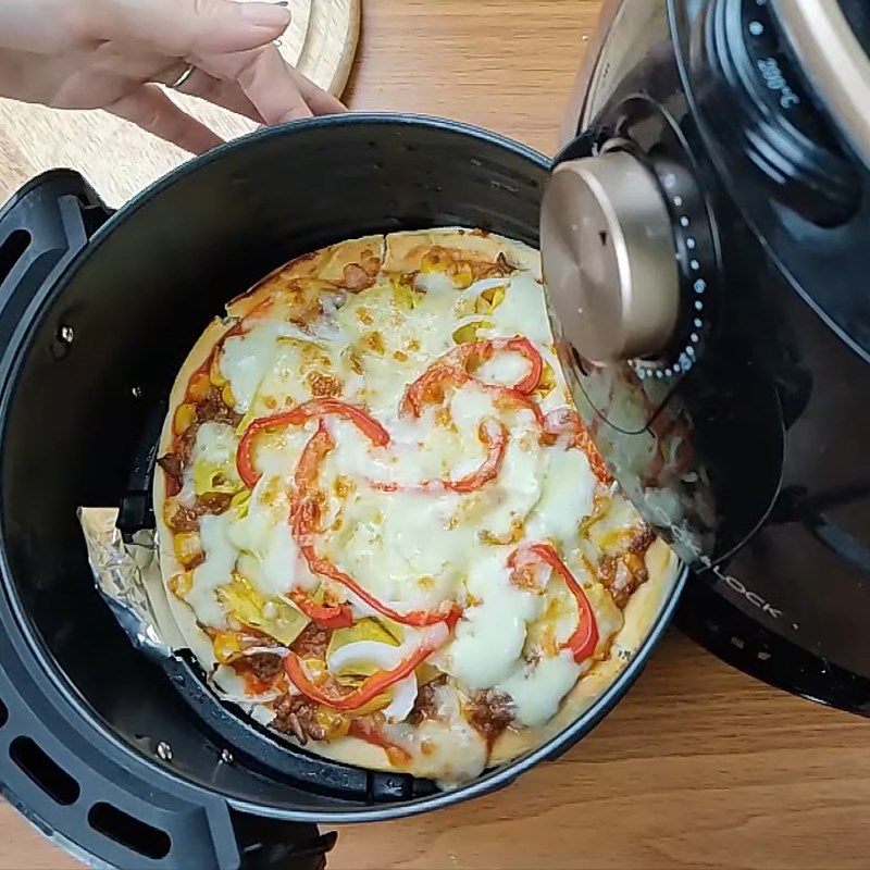Bước 5 Nướng bánh Pizza gà phô mai