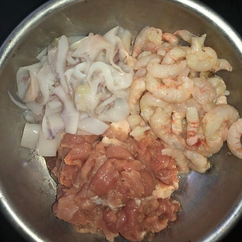 Bước 1 Sơ chế tôm, mực và thịt Bánh xèo thủy hải sản (công thức được share kể từ người dùng)