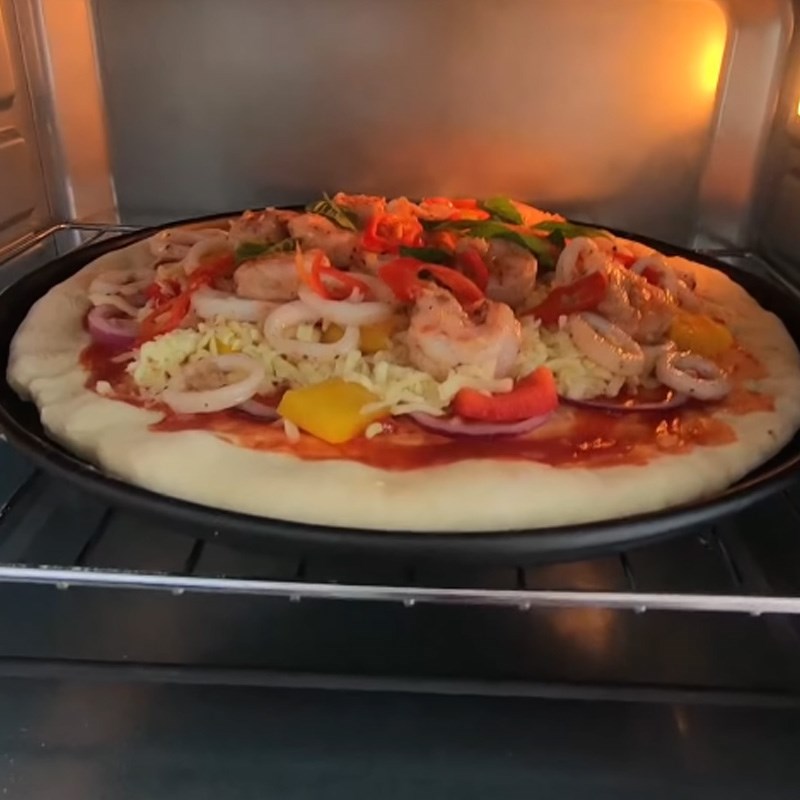 Bước 5 Nướng bánh Pizza hải sản phô mai