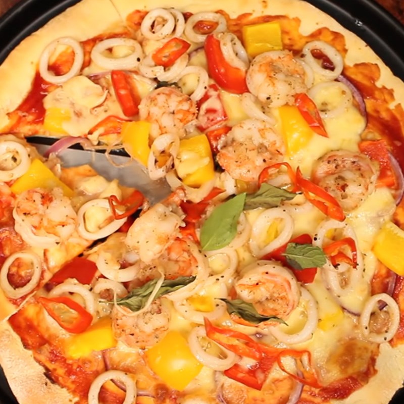 Bước 6 Thành phẩm Pizza hải sản phô mai