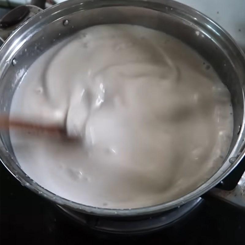 Bước 2 Nấu hỗn hợp cốt dừa Bánh tét ngũ sắc