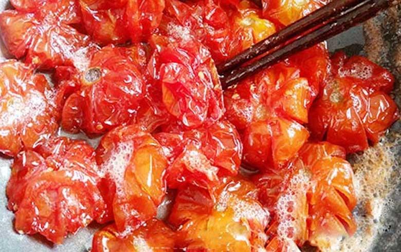 Cách làm mứt cà chua truyền thống: Sên mứt