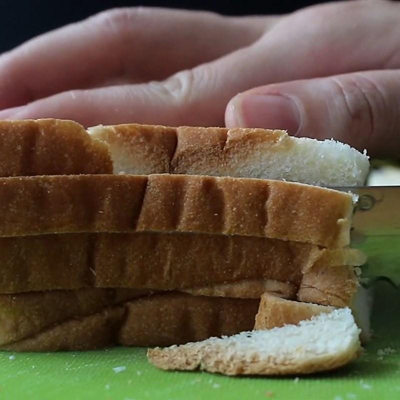 Bước 1 Chuẩn bị bánh mì Sandwich tôm chiên giòn