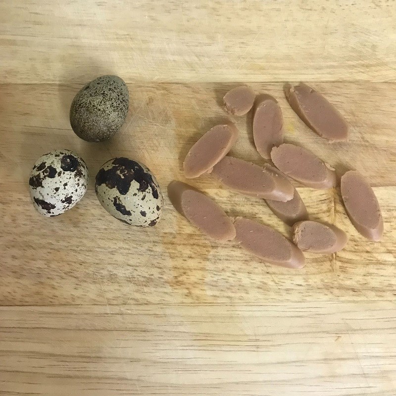 Bước 1 Sơ chế nguyên liệu Bánh tráng nướng trứng cút mỡ hành