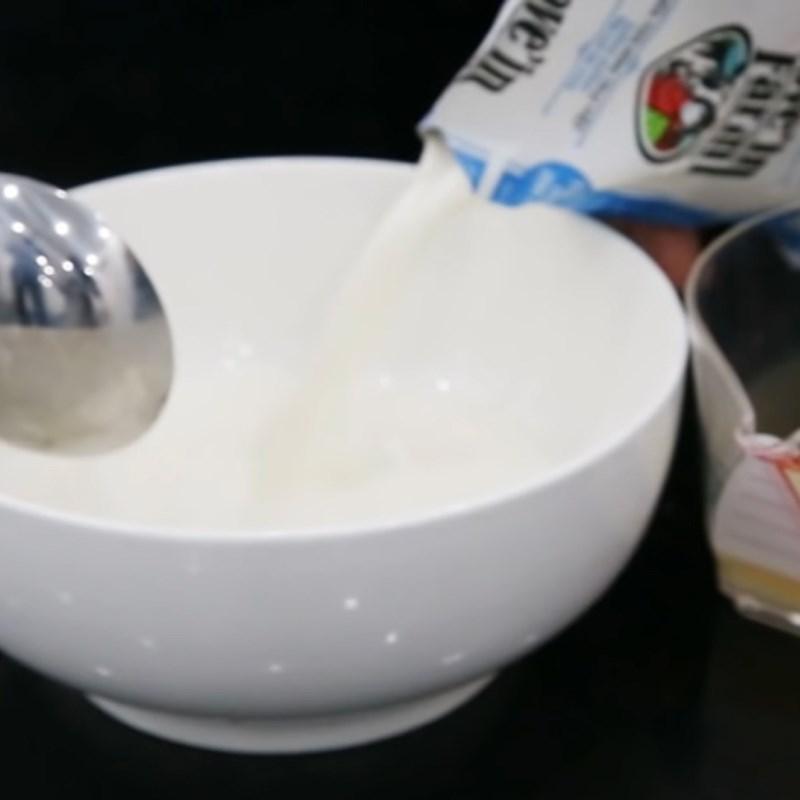 Bước 2 Đun hỗn hợp sữa Sữa chua bằng lò vi sóng