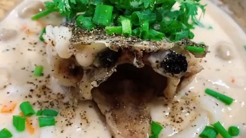 Hướng dẫn cách nấu bánh canh cá lóc nước cốt dừa độc đáo, thơm ngon bổ dưỡng 05 / 2024