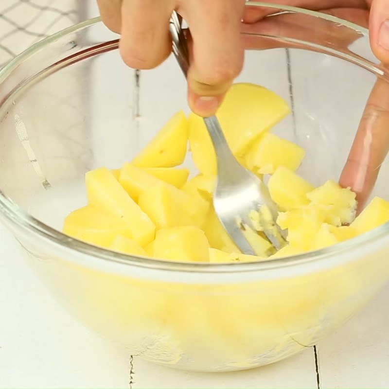 Bước 2 Nghiền khoai tây Bánh khoai tây chiên phồng