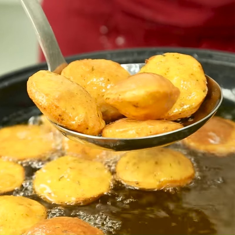 Bước 5 Chiên bánh Bánh khoai tây chiên phồng