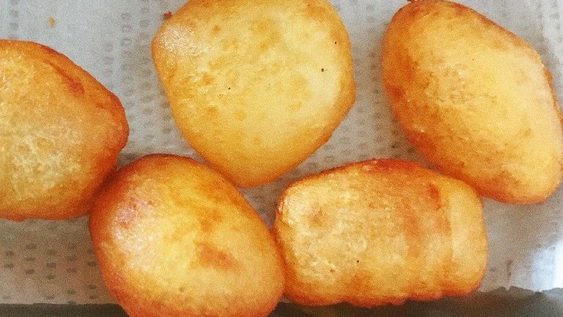 Hướng dẫn cách làm bánh khoai tây chiên phồng thơm ngon, dễ làm 07 / 2025