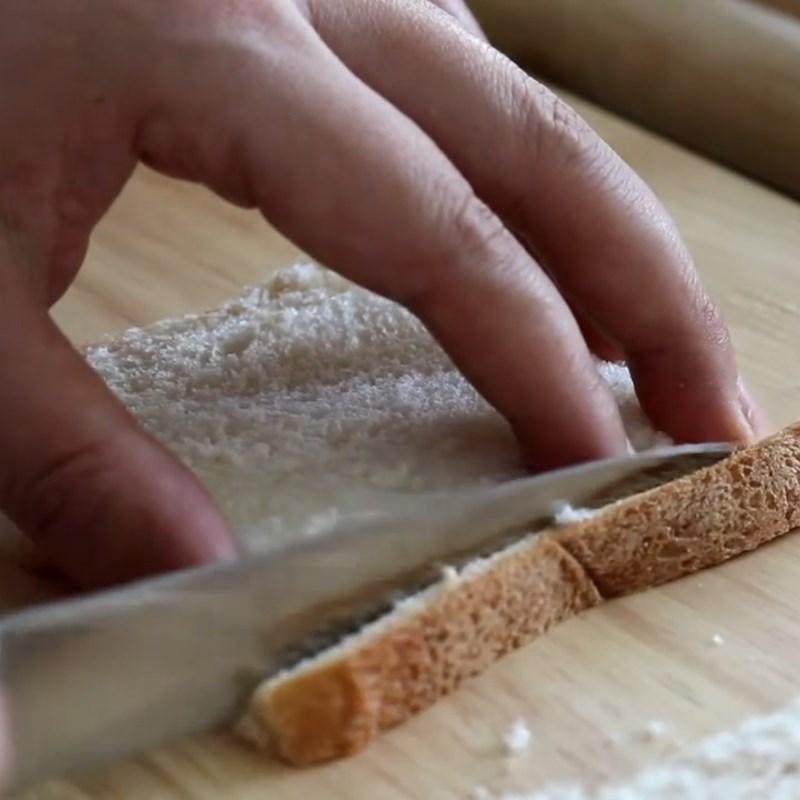 Bước 1 Chuẩn bị bánh mì Bánh sandwich cuộn tôm chiên