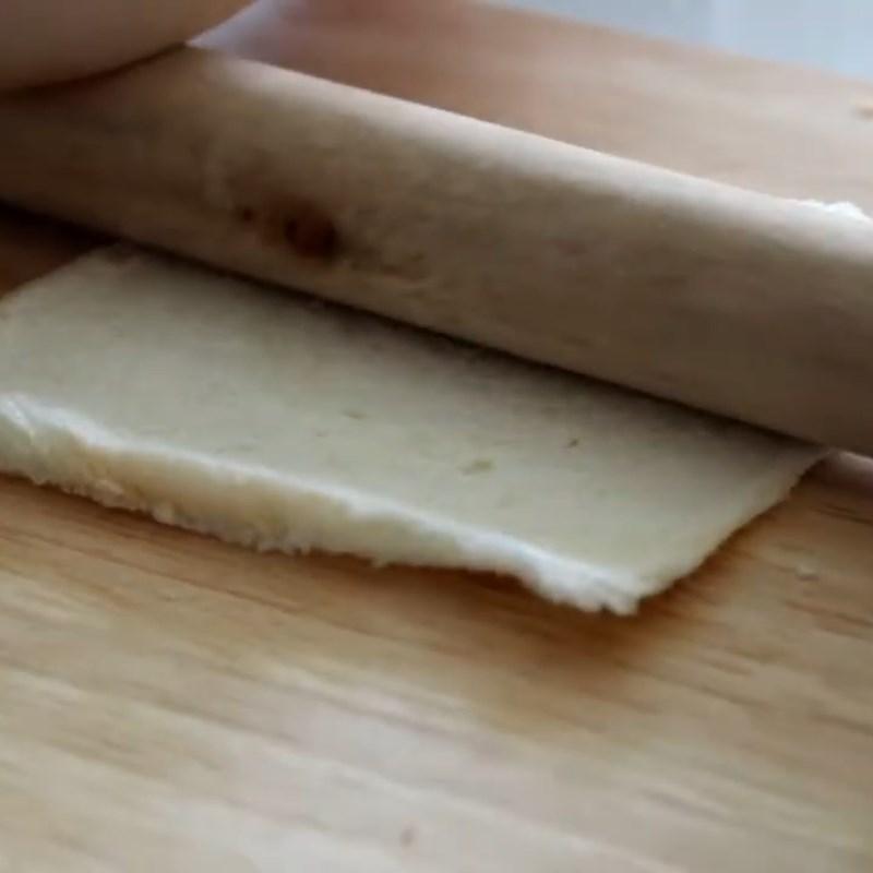 Bước 1 Chuẩn bị bánh mì Bánh sandwich cuộn tôm chiên