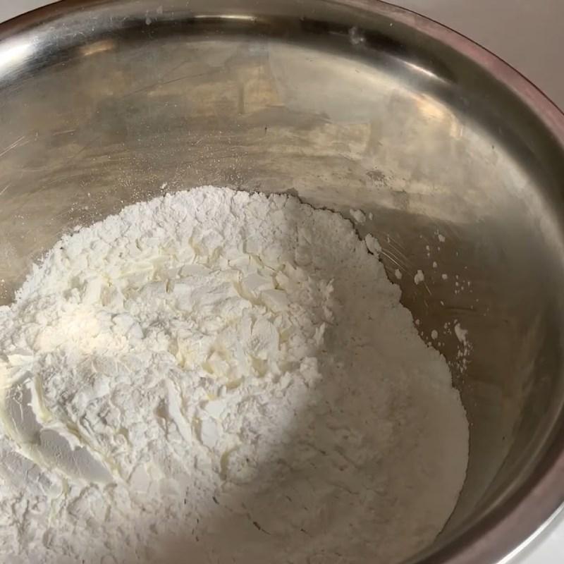 Bước 3 Trộn bột bánh Bánh dẻo bằng bột nếp sống nhân hạt sen