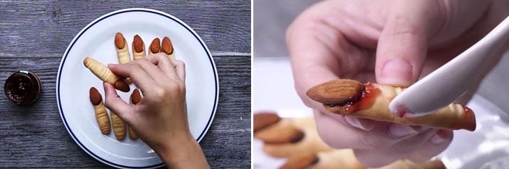 Cho bánh quy ngón tay vào trong lò nướng